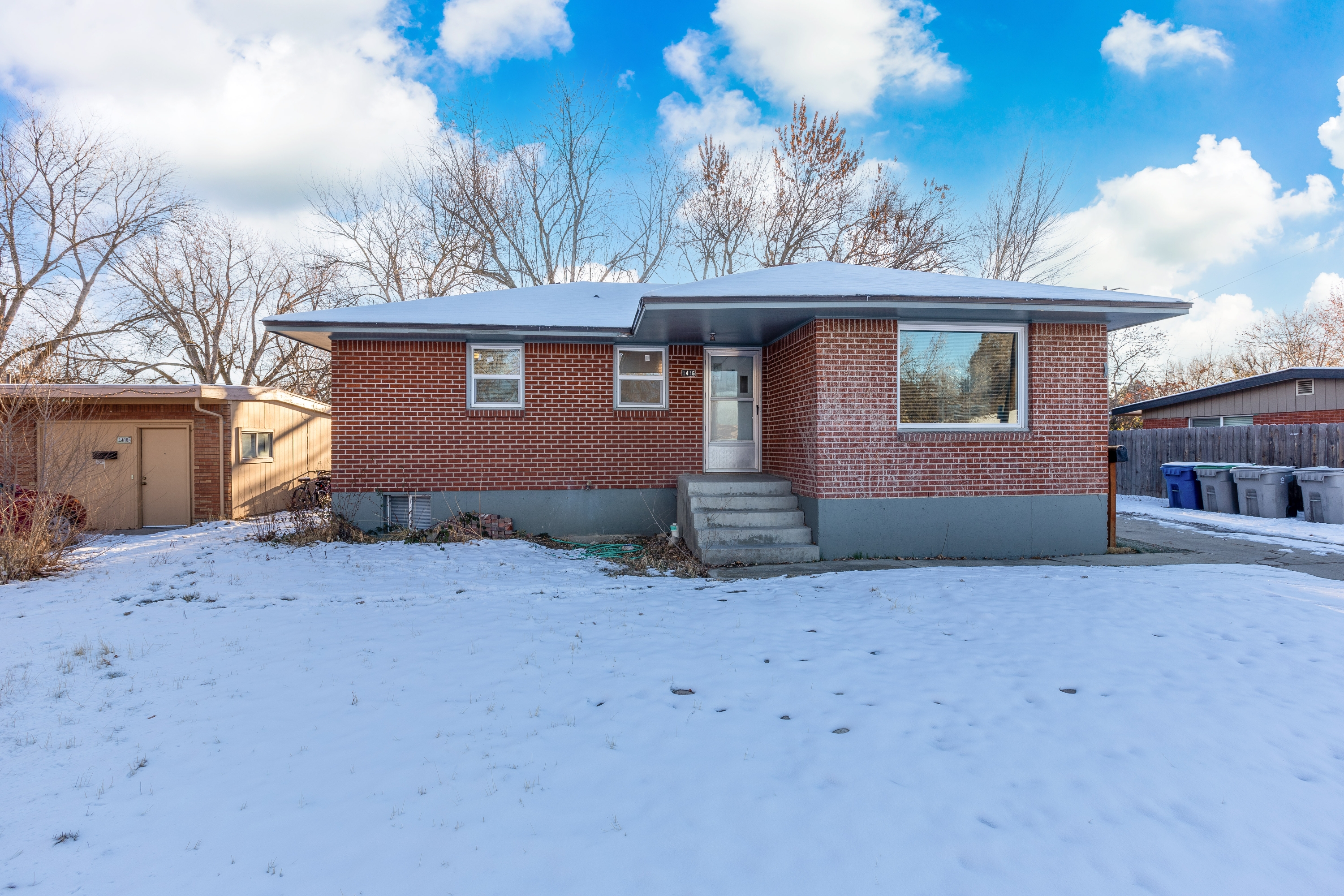 1416 S Chrisway Drive - Up